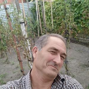 Парни в Ардоне: Казбек Харебов, 64 - ищет девушку из Ардона