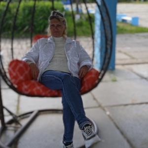 Девушки в Череповце: Жанна, 46 - ищет парня из Череповца