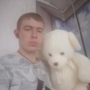 Парни в Новобурейский: Максим, 22 - ищет девушку из Новобурейский
