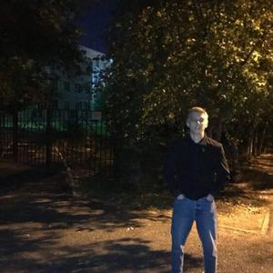Парни в Челябинске: Валерий, 22 - ищет девушку из Челябинска