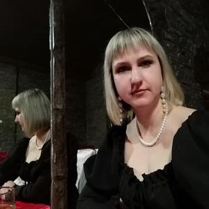 Девушки в Сыктывкаре: Ирина, 41 - ищет парня из Сыктывкара