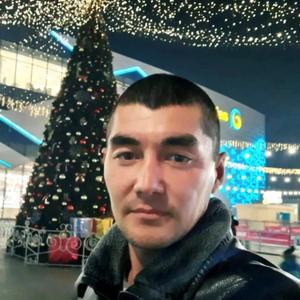 Парни в Бишкеке: Алмазкалыбаев, 35 - ищет девушку из Бишкека