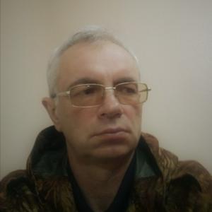 Игорь, 61 год, Магадан