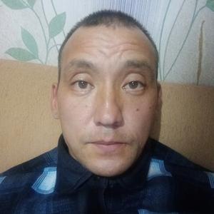 Парни в Ханты-Мансийске: Рустам, 38 - ищет девушку из Ханты-Мансийска