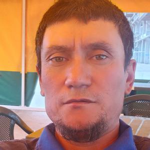 Парни в Казани (Татарстан): Нодир, 41 - ищет девушку из Казани (Татарстан)