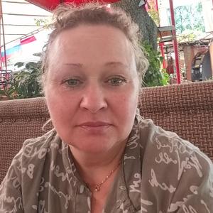 Девушки в Южно-Сахалинске: Ирина, 46 - ищет парня из Южно-Сахалинска