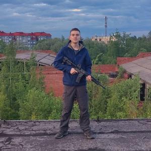 Олег, 20 лет, Коммунар