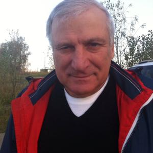 Олег, 78 лет, Барнаул