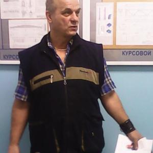 Парни в Кемерово: Николай Братусенко, 65 - ищет девушку из Кемерово