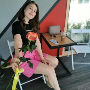 Девушки в Тольятти: Юлия, 19 - ищет парня из Тольятти