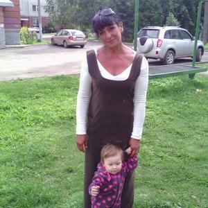 Девушки в Перми: Елена, 62 - ищет парня из Перми