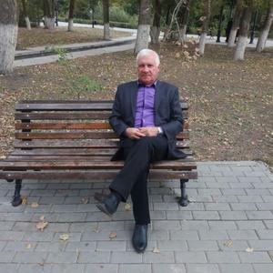 Игорь, 61 год, Петровск