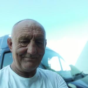 Игорь, 66 лет, Кисловодск
