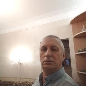 Парни в Гатчине: Анатолий, 69 - ищет девушку из Гатчины