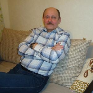 Андрей, 68 лет, Орел
