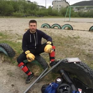 Парни в Мурманске: Максим, 30 - ищет девушку из Мурманска