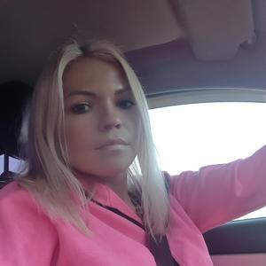 Девушки в Нижний Новгороде: Ольга, 37 - ищет парня из Нижний Новгорода