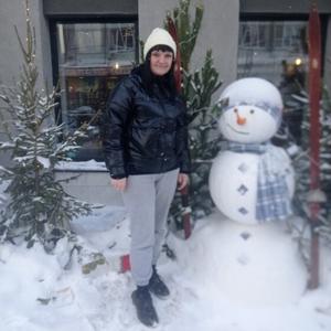 Девушки в Екатеринбурге: Оленька, 33 - ищет парня из Екатеринбурга