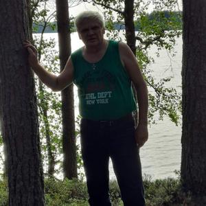 Парни в Петрозаводске: Николай, 68 - ищет девушку из Петрозаводска