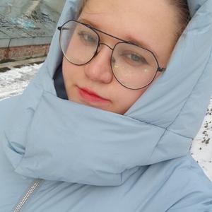 Девушки в Новосибирске: Алена, 22 - ищет парня из Новосибирска
