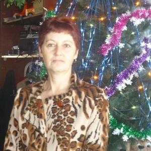 Девушки в Бийске: Ирина, 61 - ищет парня из Бийска