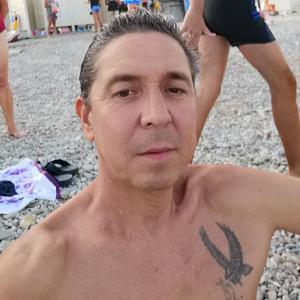 Илья, 48 лет, Новороссийск