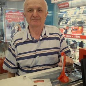 Парни в Омске: Марк Папанов, 78 - ищет девушку из Омска