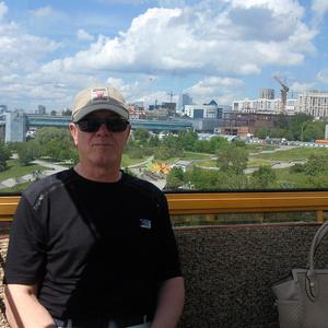 Виктор, 66 лет, Новосибирск