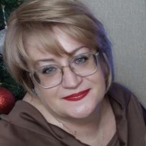 Девушки в Ноябрьске: Татьяна, 50 - ищет парня из Ноябрьска