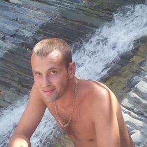 Парни в Новокуйбышевске: Максим Кокорин, 38 - ищет девушку из Новокуйбышевска