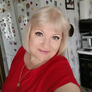 Ирина, 56 лет, Брянск