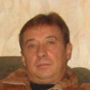 Валерий, 66 лет, Москва