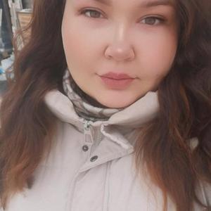 Девушки в Ижевске: Саша, 25 - ищет парня из Ижевска