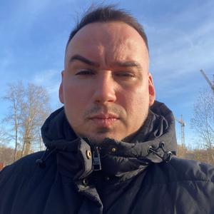 Виталий, 28 лет, Казань