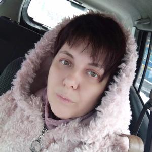 Девушки в Владивостоке: Екатерина, 48 - ищет парня из Владивостока