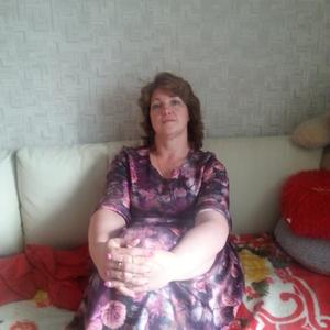 Девушки в Сясьстрой: Анна, 51 - ищет парня из Сясьстрой