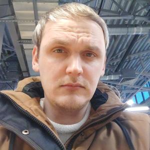 Анатолий, 37 лет, Саратов