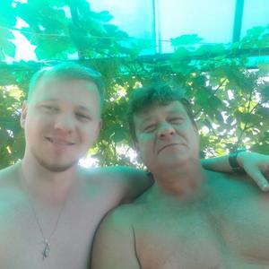 Парни в Медногорске: Александр Егоров, 56 - ищет девушку из Медногорска