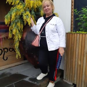 Девушки в Владивостоке: Марина, 64 - ищет парня из Владивостока