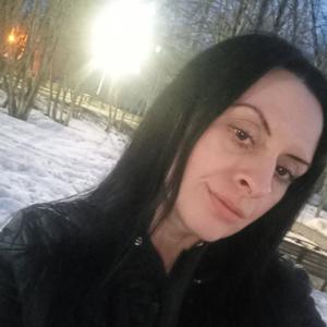 Девушки в Мурманске: Ксения, 37 - ищет парня из Мурманска