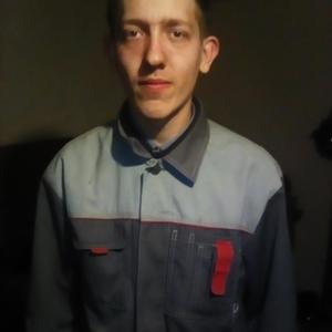 Геннадий, 24 года, Курск
