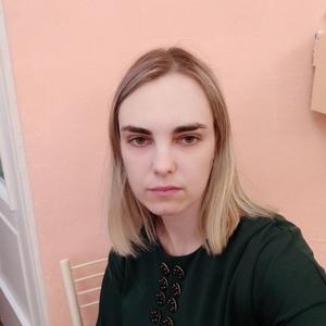 Девушки в Пскове: Ирина, 31 - ищет парня из Пскова