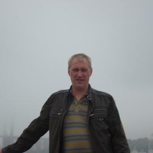 Олег, 49 лет, Артем