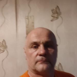 Виталий, 56 лет, Калининград