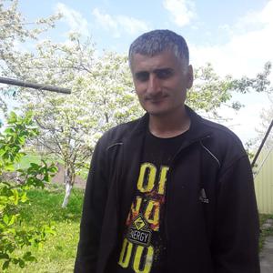 Парни в Ессентуках: Георгий, 38 - ищет девушку из Ессентуков