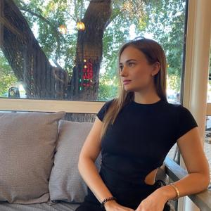 Девушки в Омске: Alena, 28 - ищет парня из Омска
