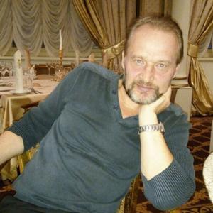Парни в Тобольске: Игорь, 56 - ищет девушку из Тобольска