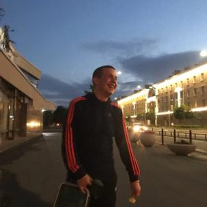 Парни в Петрозаводске: Валентин, 23 - ищет девушку из Петрозаводска