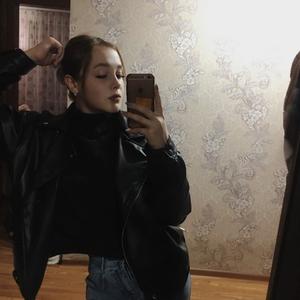 Девушки в Новокузнецке: Анастасия, 22 - ищет парня из Новокузнецка