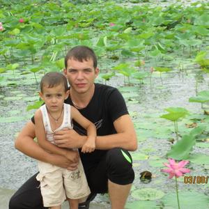 Юрий, 31 год, Арсеньев